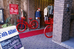 赤い自転車
