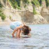2歳児の海あそび