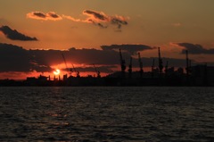 神戸港の夕日、