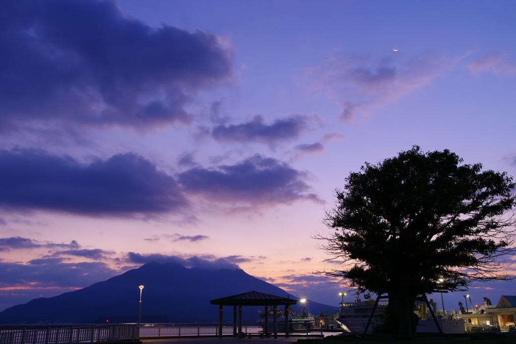 朝焼けの桜島