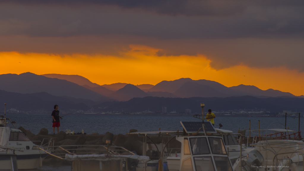 夕日に染まる山々