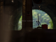 トンネルの向こう