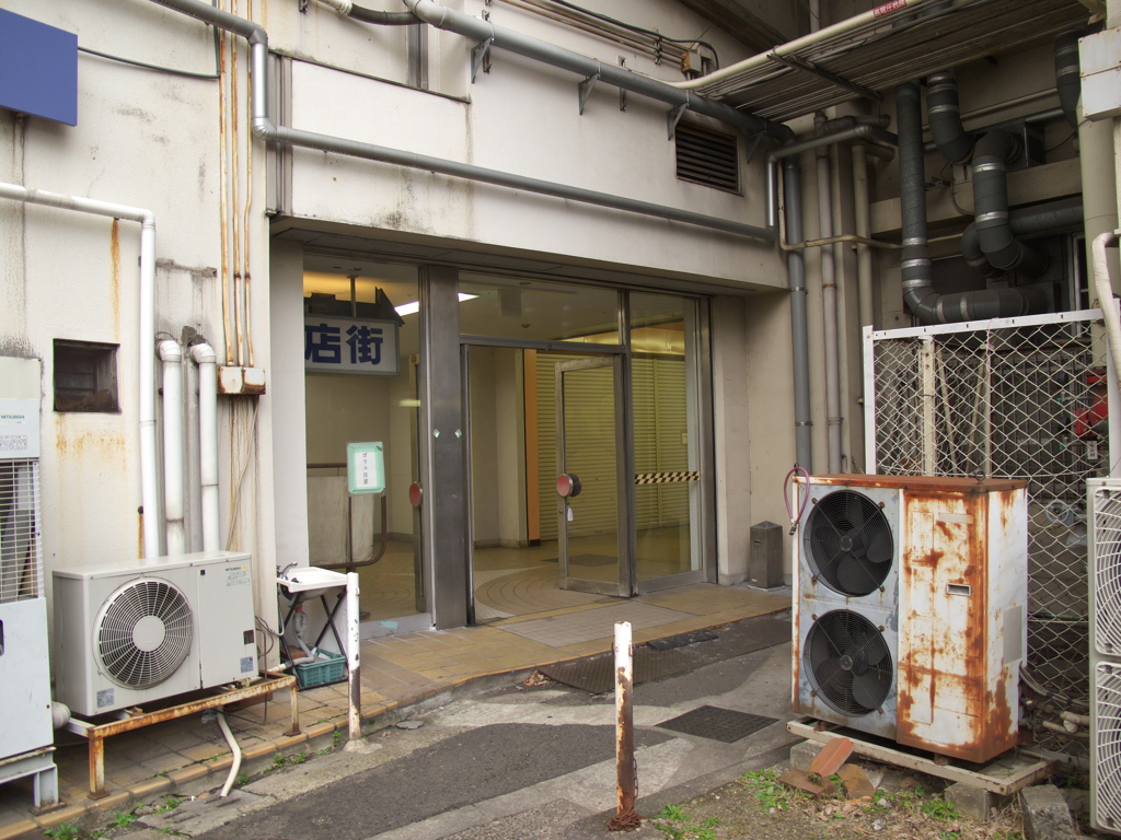 IMG_4340　名鉄堀田駅駅ビルその7