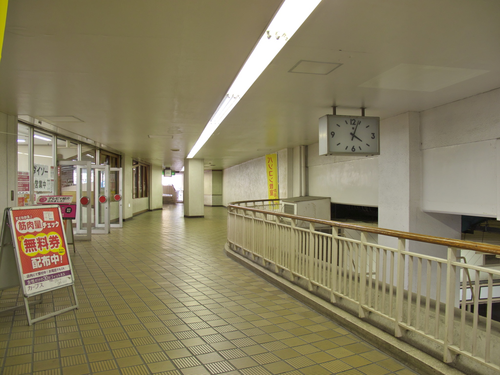 IMG_4351　名鉄堀田駅駅ビルその13