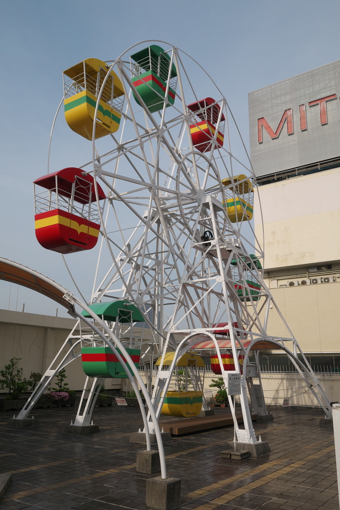 P1120238　オリエンタルビル屋上観覧車その1