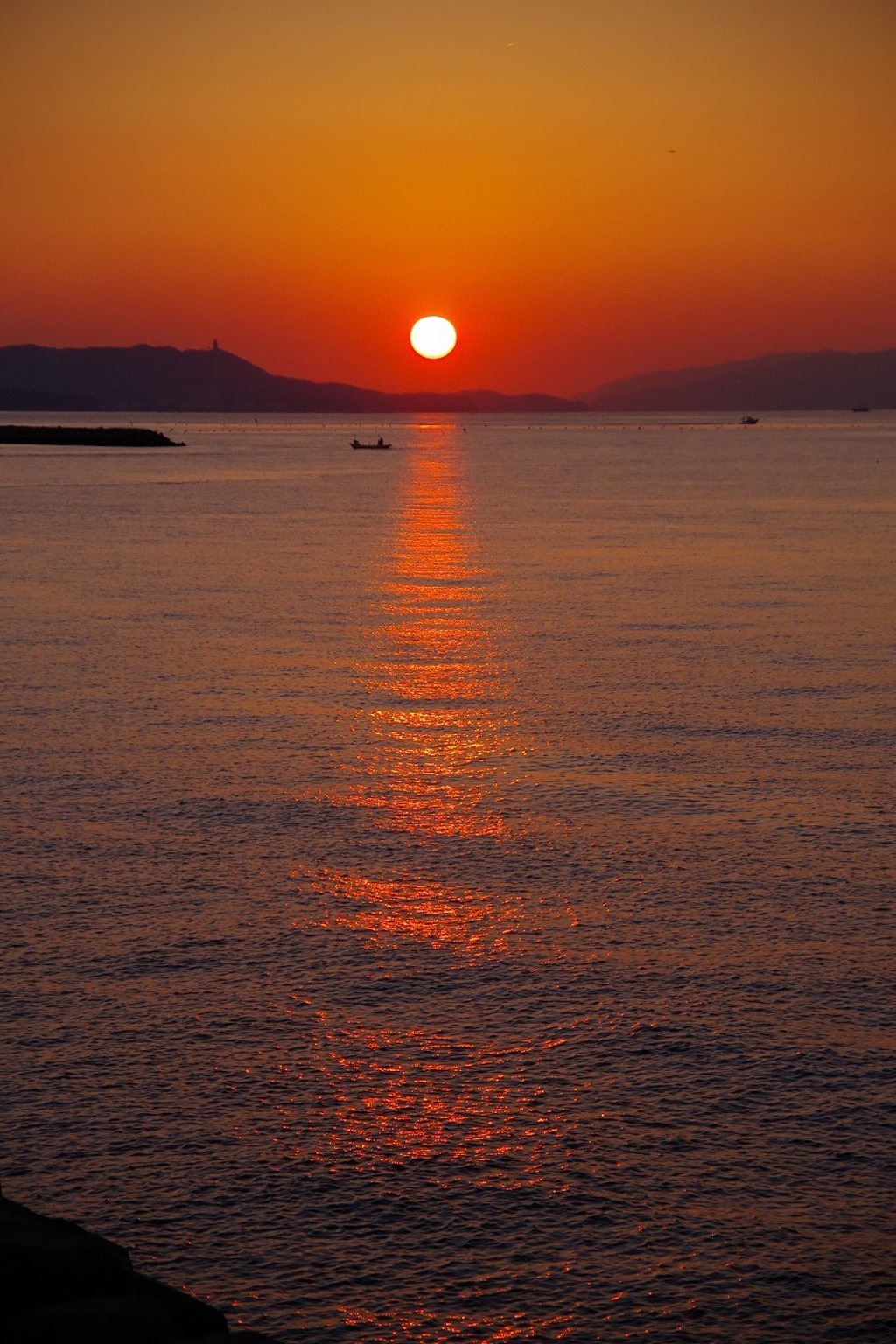 虹色に反射する太陽......？(笑)