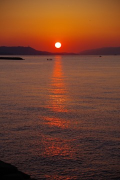 虹色に反射する太陽......？(笑)