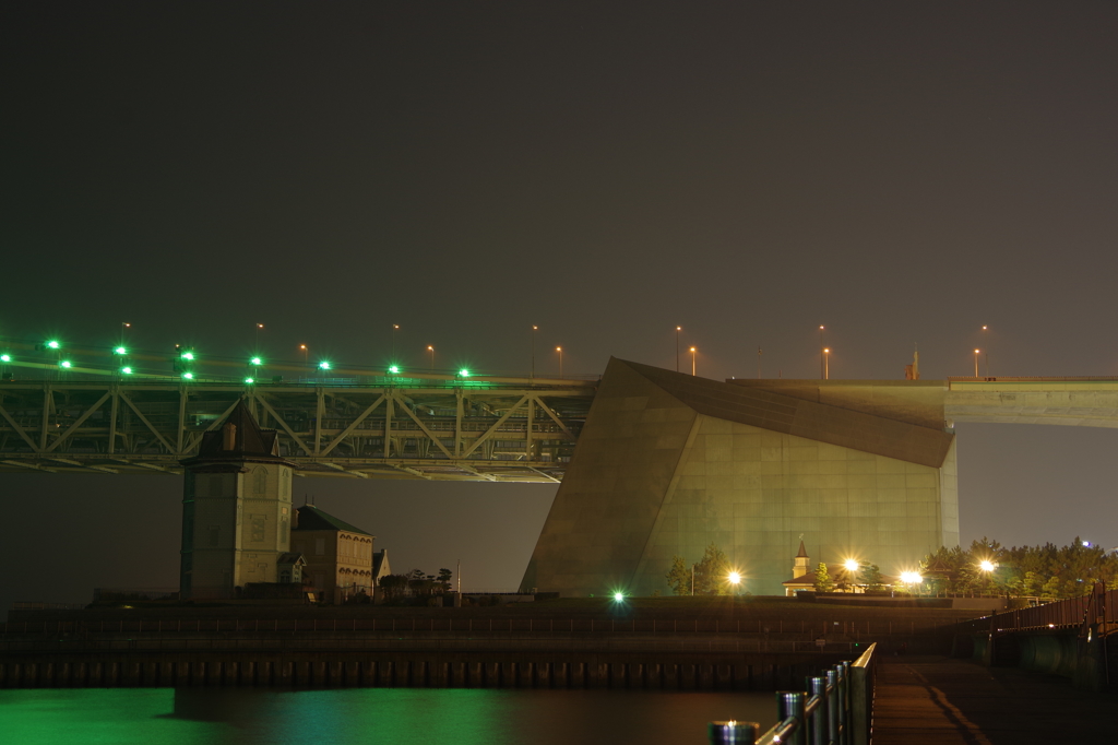 縁の下の力持ち。