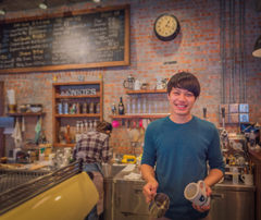 おしゃれカフェ店員