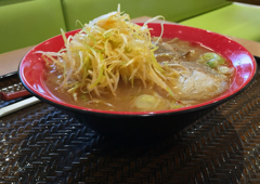 芳麺 ピリ辛ねぎ味噌らーめん