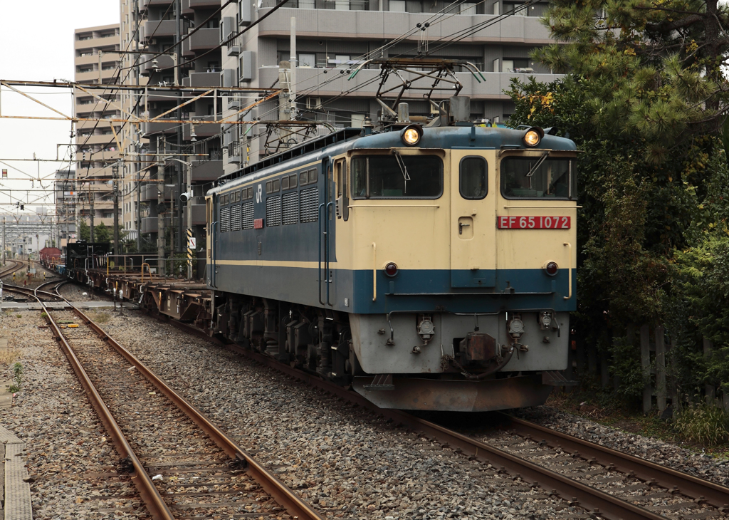 配6794レ