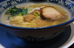 七匹の子ぶた 塩ラーメン