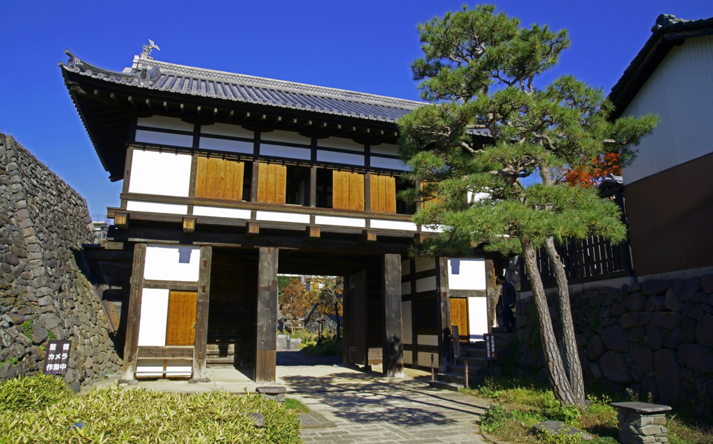 小諸城大手門