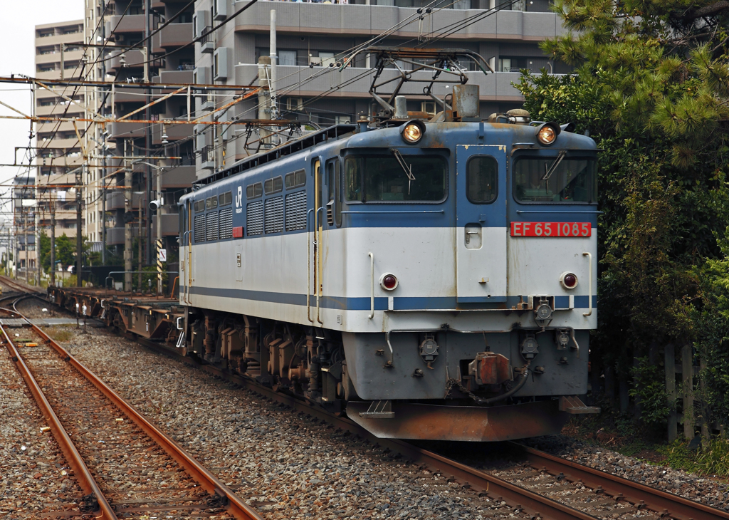 EF65-1085