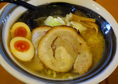 札幌ラーメン大地 ゆず塩ラーメン 燻製味付玉子入り