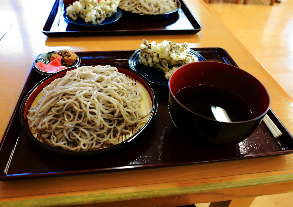 道の駅 果実公園あしがくぼ　舞茸天＆大盛り蕎麦