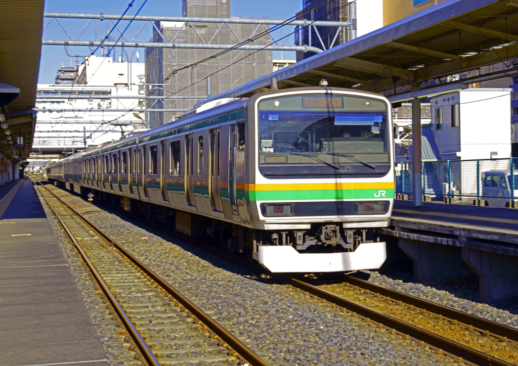 発車直後の列車を流す