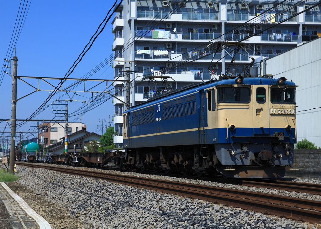 EF65-1054