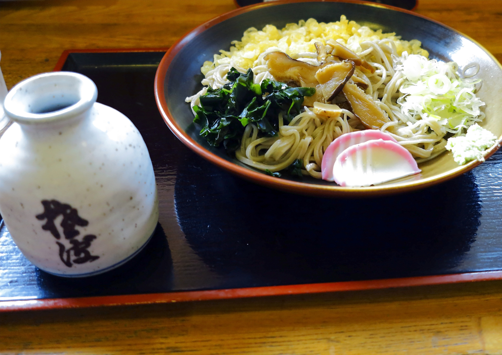 冷やしたぬき蕎麦