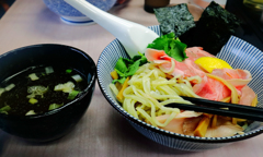 中華そば よしかわ　煮干しつけ麺（あっさり）大盛