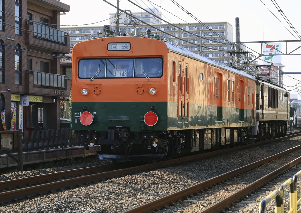 クモヤ143-51