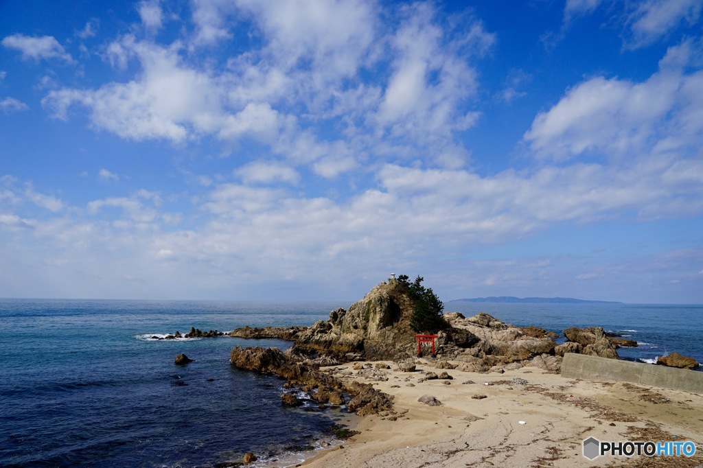 笹川流れの弁天岩