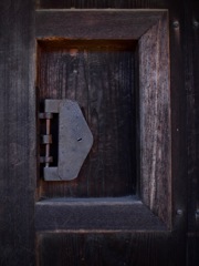 鍵のかかった部屋