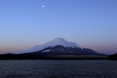 山中湖より富士山夜明け