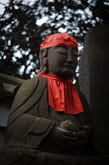 柔和な微笑み