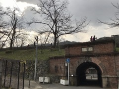 小さなトンネル