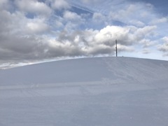 小さな雪山