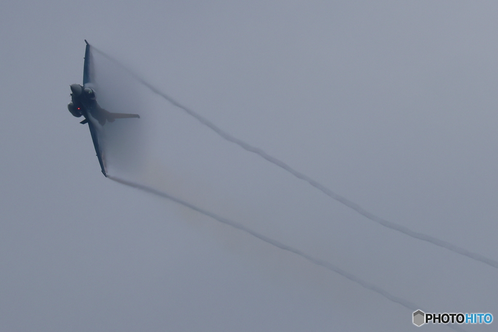 F2 2D4A0942