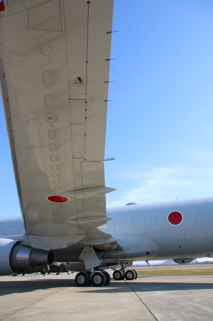 KC767　真横に到着