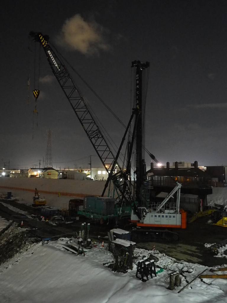 工事現場を暗いところで撮影