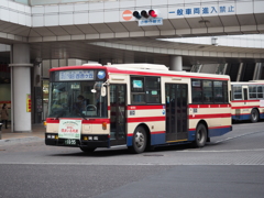 郡山駅前を走ってるバス