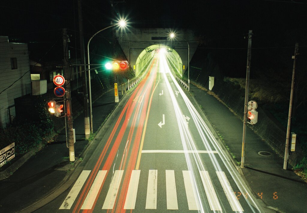 夜のトンネル 長秒露光