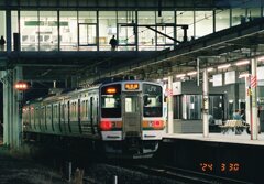JR両毛線 211系 佐野駅 X-TRA400