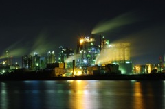 工場夜景とスモッグ