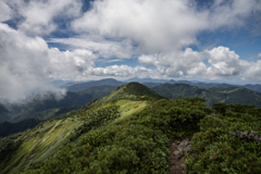 岩菅山