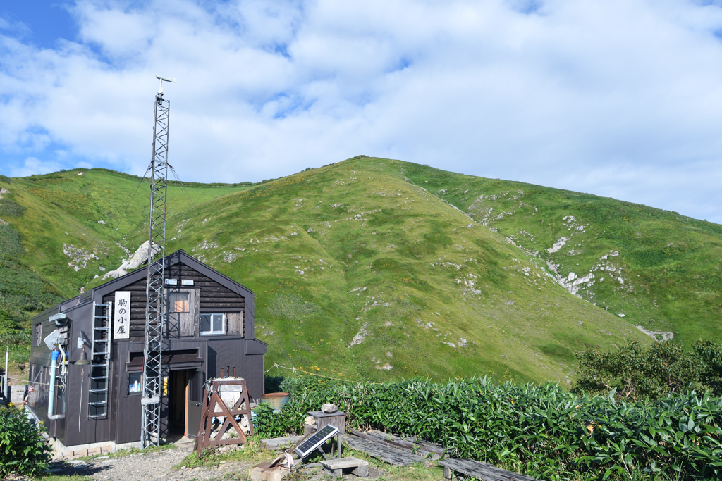 駒の小屋