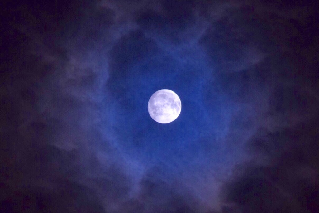 『雲の隙間から…』