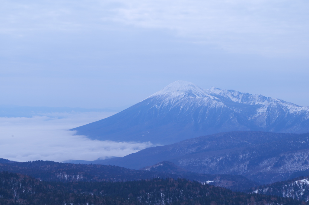 雲海と岩手山