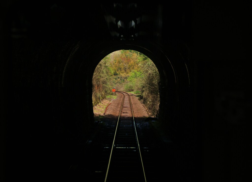 トンネル通過