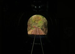 トンネル通過