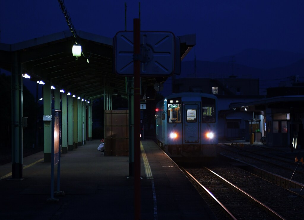 夜の駅