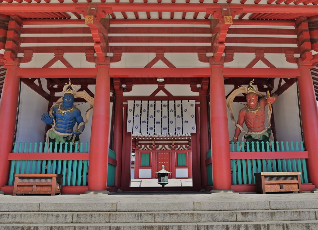 中門