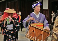 街角の賑わい