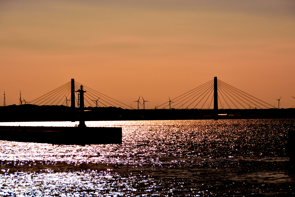 夕暮れ斜張橋♡