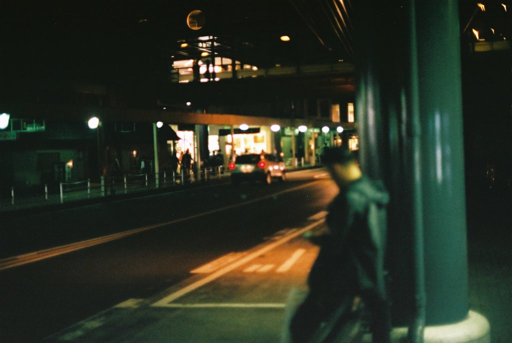 夜の箱根湯本駅