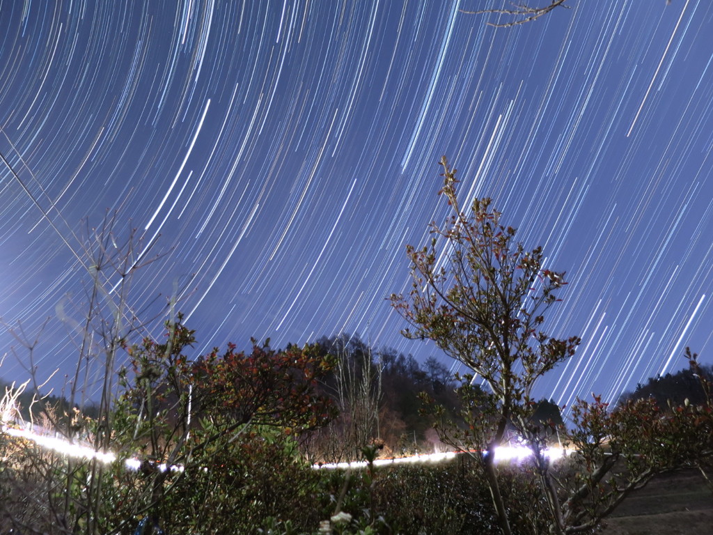 東の空 星空軌跡